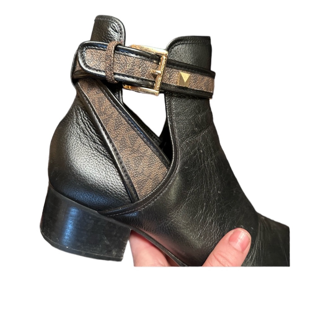 Michael Kors Britton Bootie - Picture 4 of 5